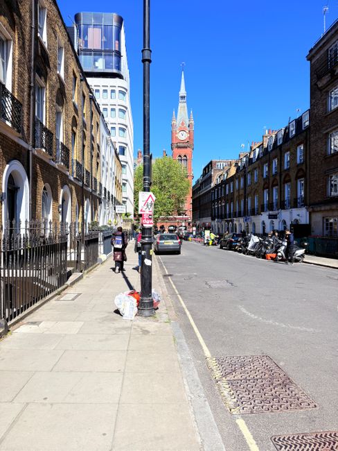 Student flat removals near Vauxhall Cross on a budget